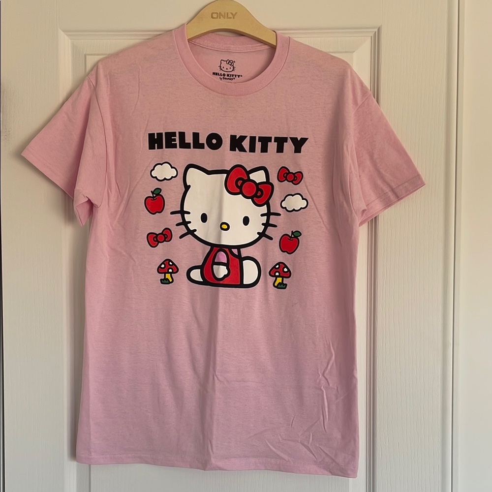 NWOT Hello Kitty Pink T-Shirt, Size Medium